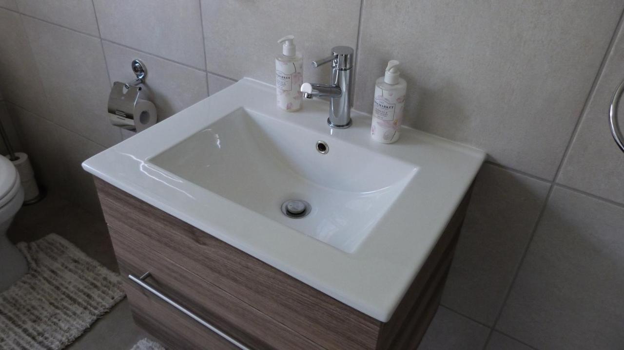 Settle Inn Self Catering Units كولشستر المظهر الخارجي الصورة