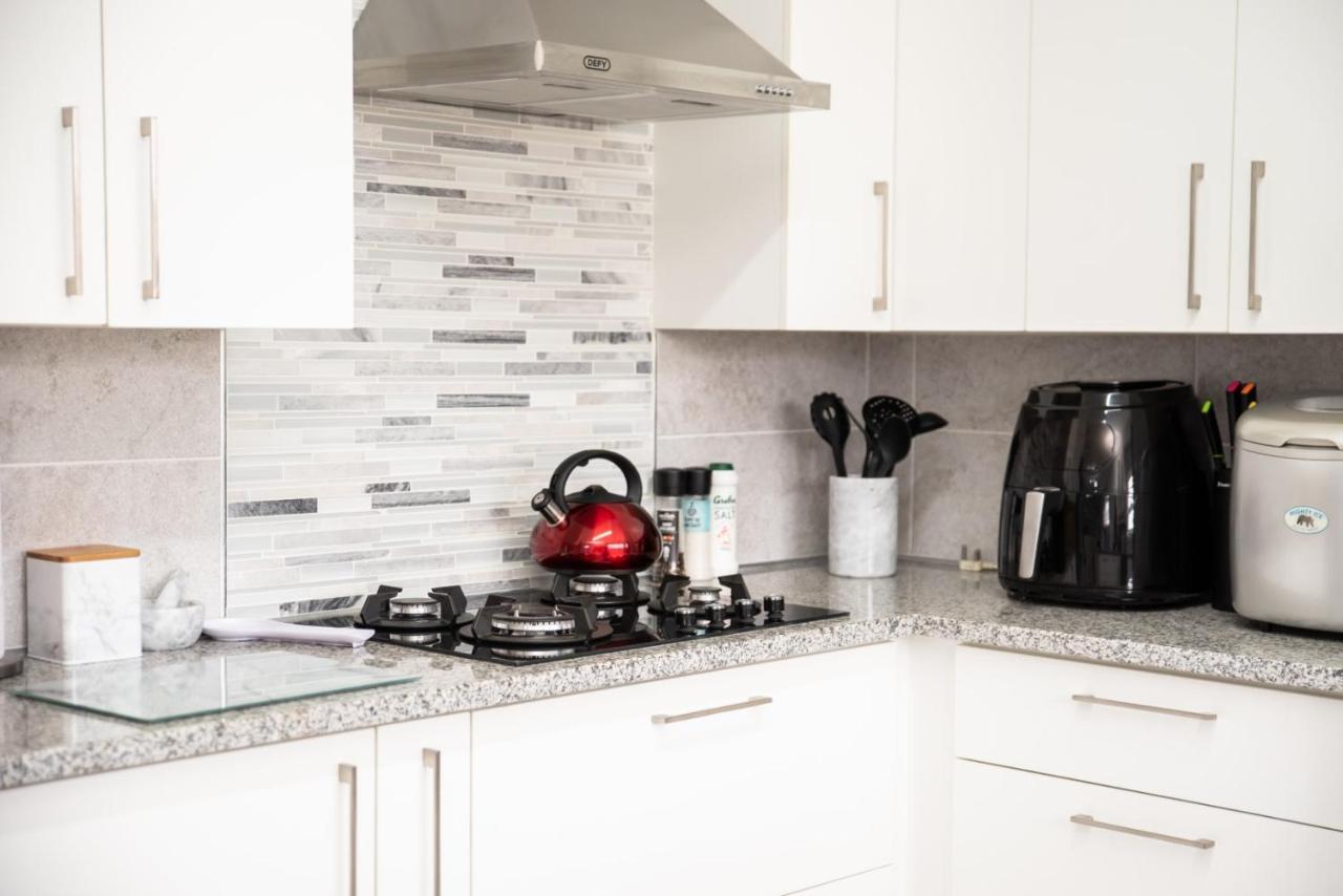 Settle Inn Self Catering Units كولشستر المظهر الخارجي الصورة